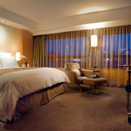 Renaissance Kowloon Hotel Гонконг Номер фото
