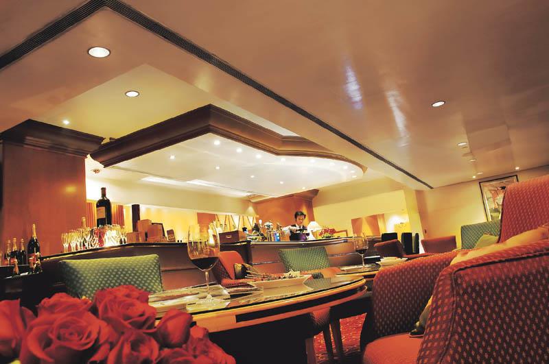 Renaissance Kowloon Hotel Гонконг Ресторан фото